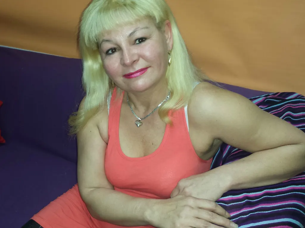 SandraVIP image 0